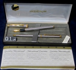01 JUEGO INOXCROM BOLIGRAFO Y PLUMA INOX Y ORO
